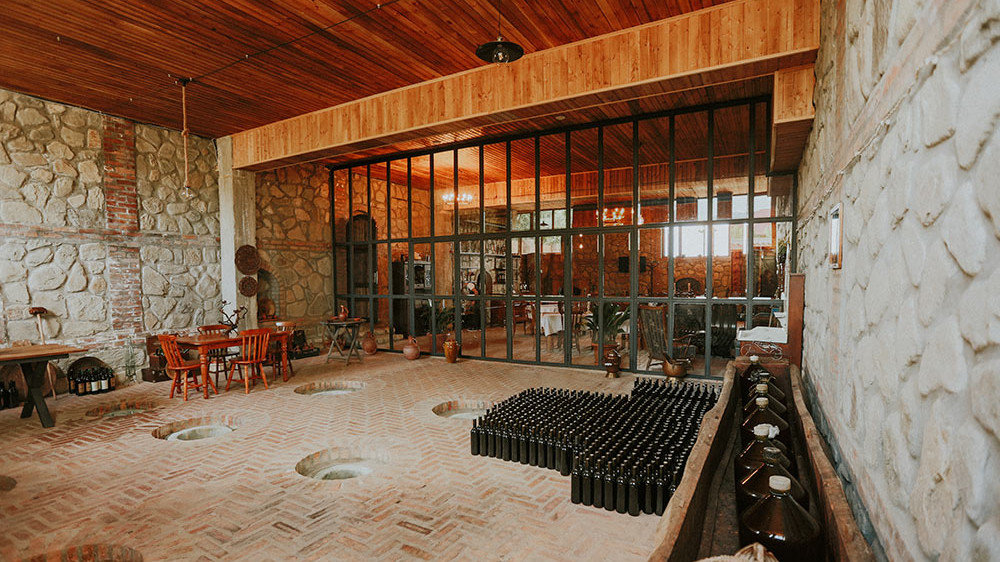 Hotel and Wine Cellar Arge